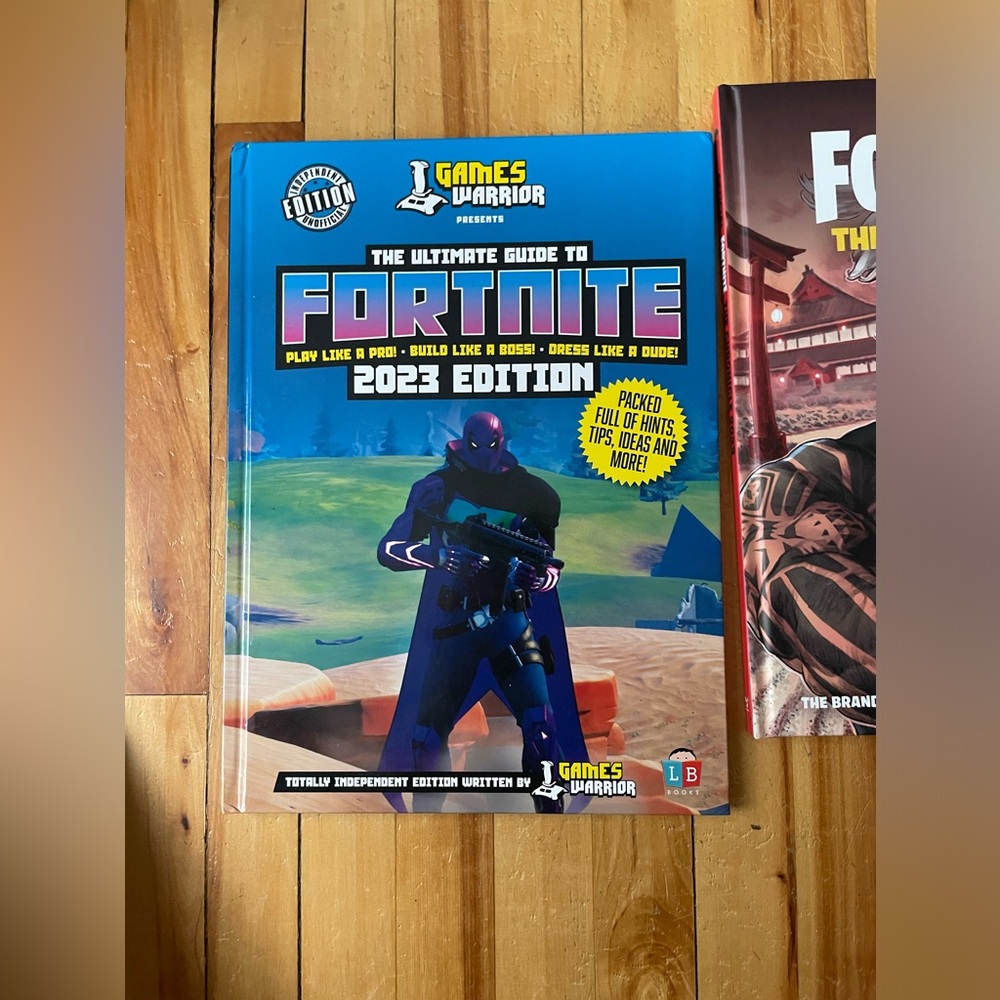 Fortine book bundle! Never used brand new